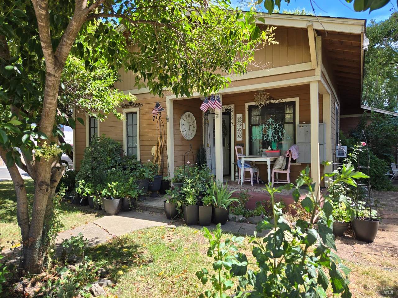 713 Main Street - Photo 1