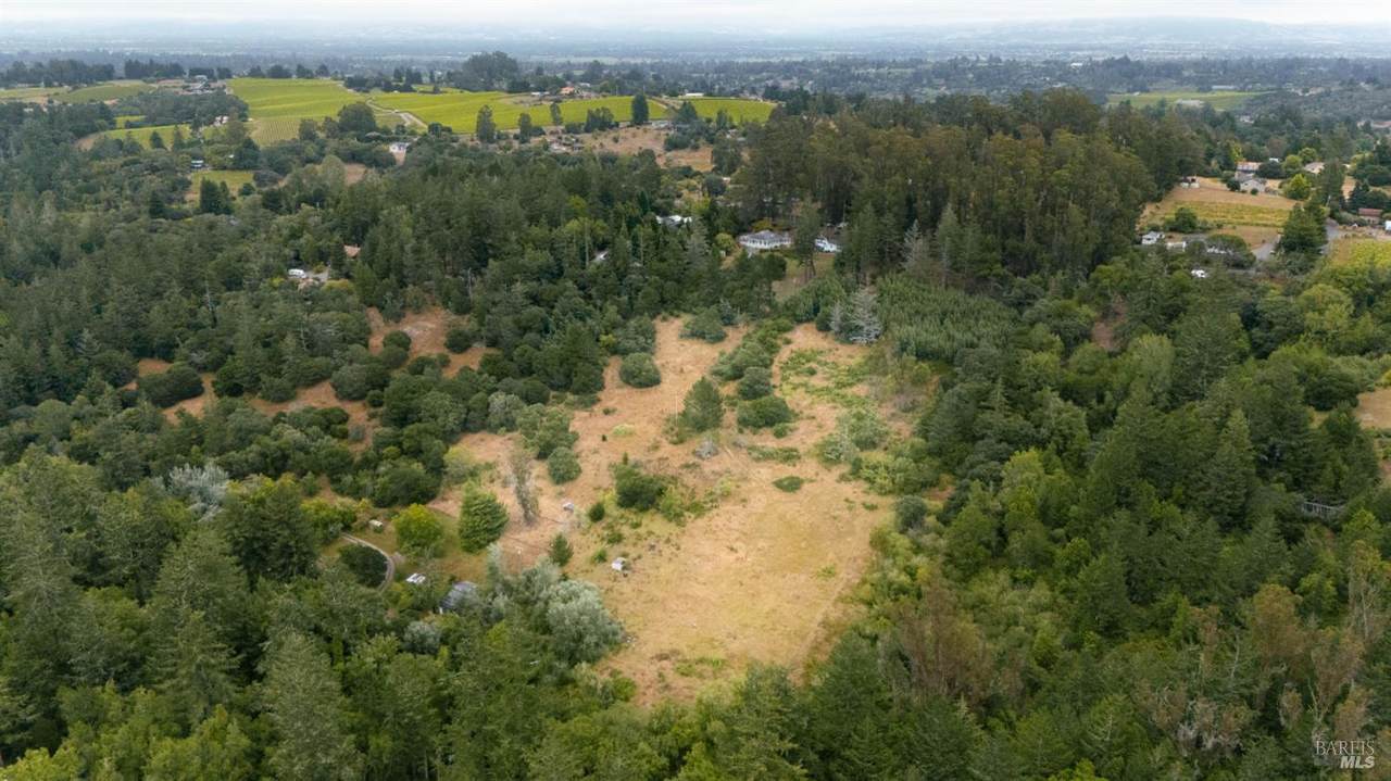 2750 Burnside Road - Photo 1