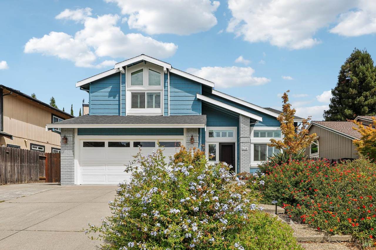 419 Inverness Way - Photo 1