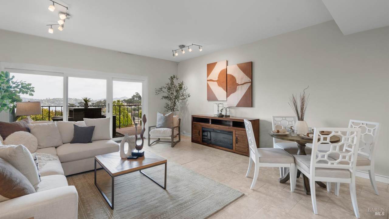 80 Lincoln Drive - Photo 1