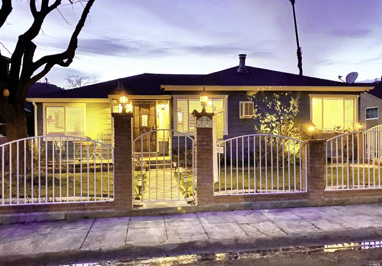 25 Bellevue Avenue - Photo 1