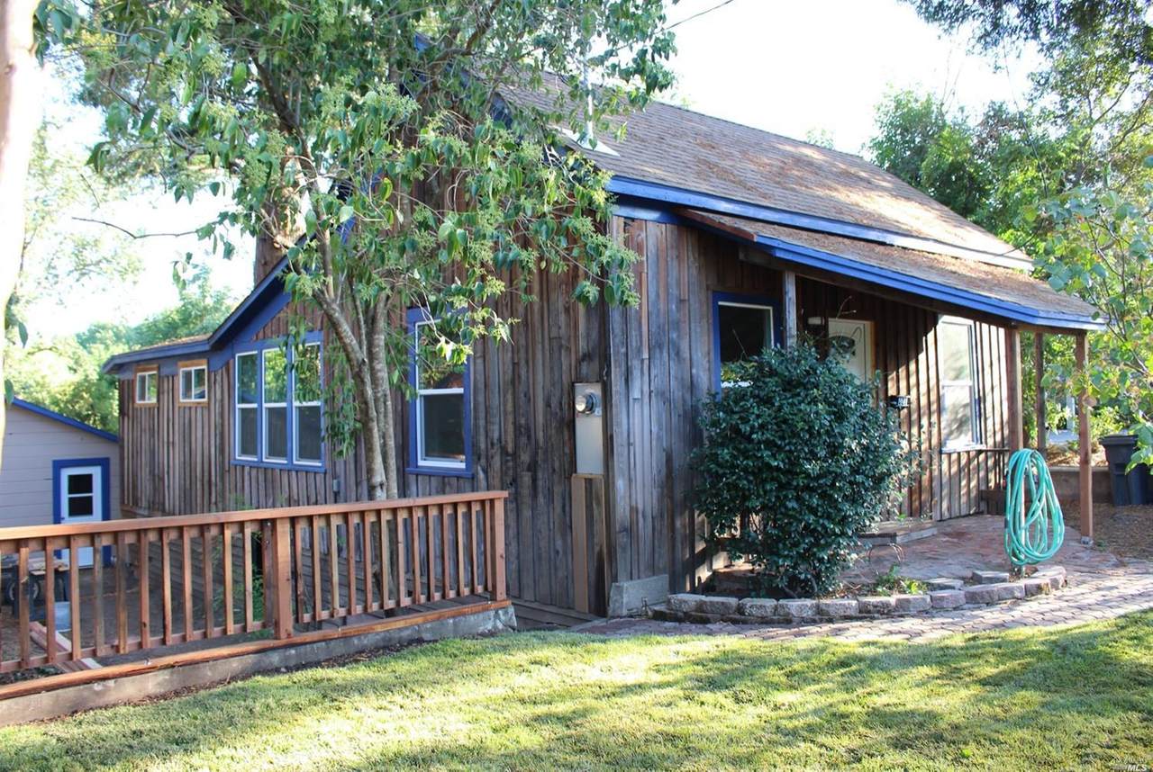 621 Grove Avenue - Photo 1