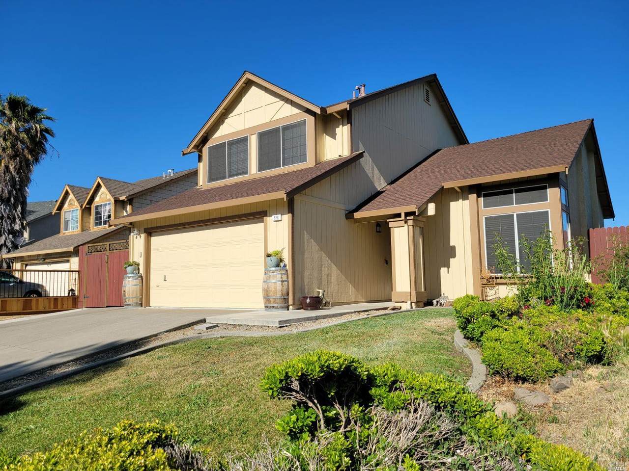 526 Somerville Circle - Photo 1