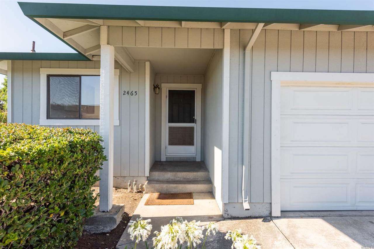 2465 College Park Circle - Photo 1
