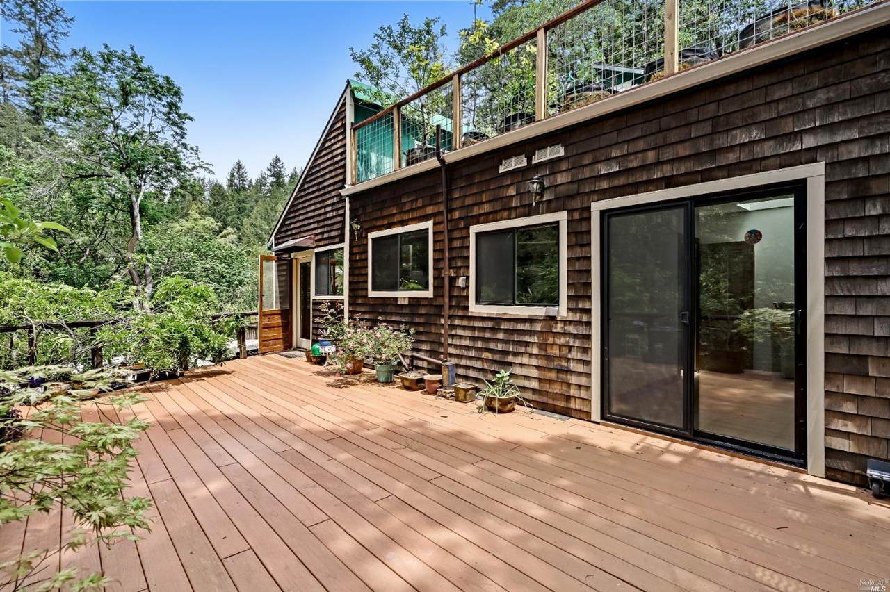 88 Sylvania Avenue - Photo 1