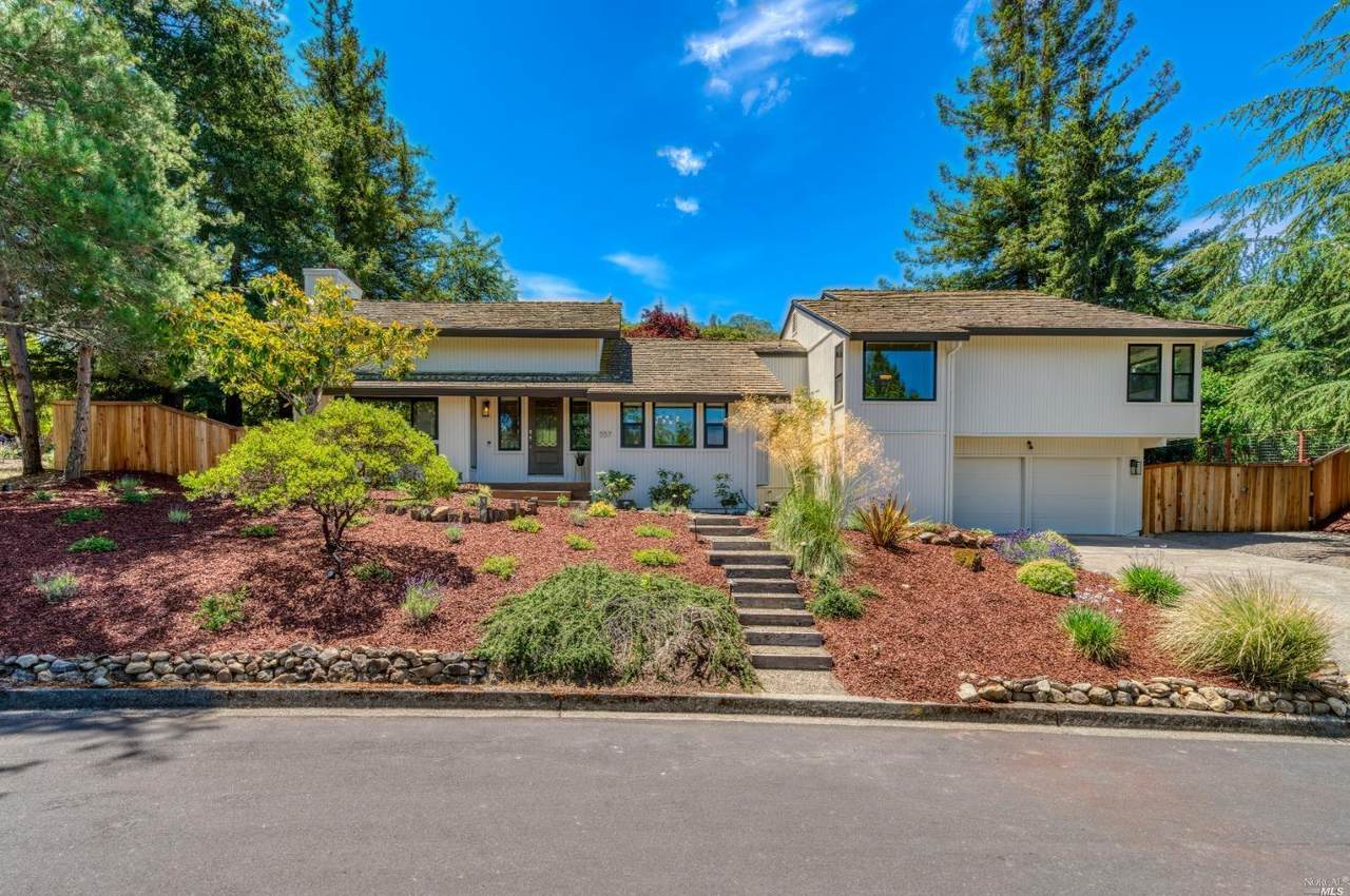557 Catherine Court - Photo 1