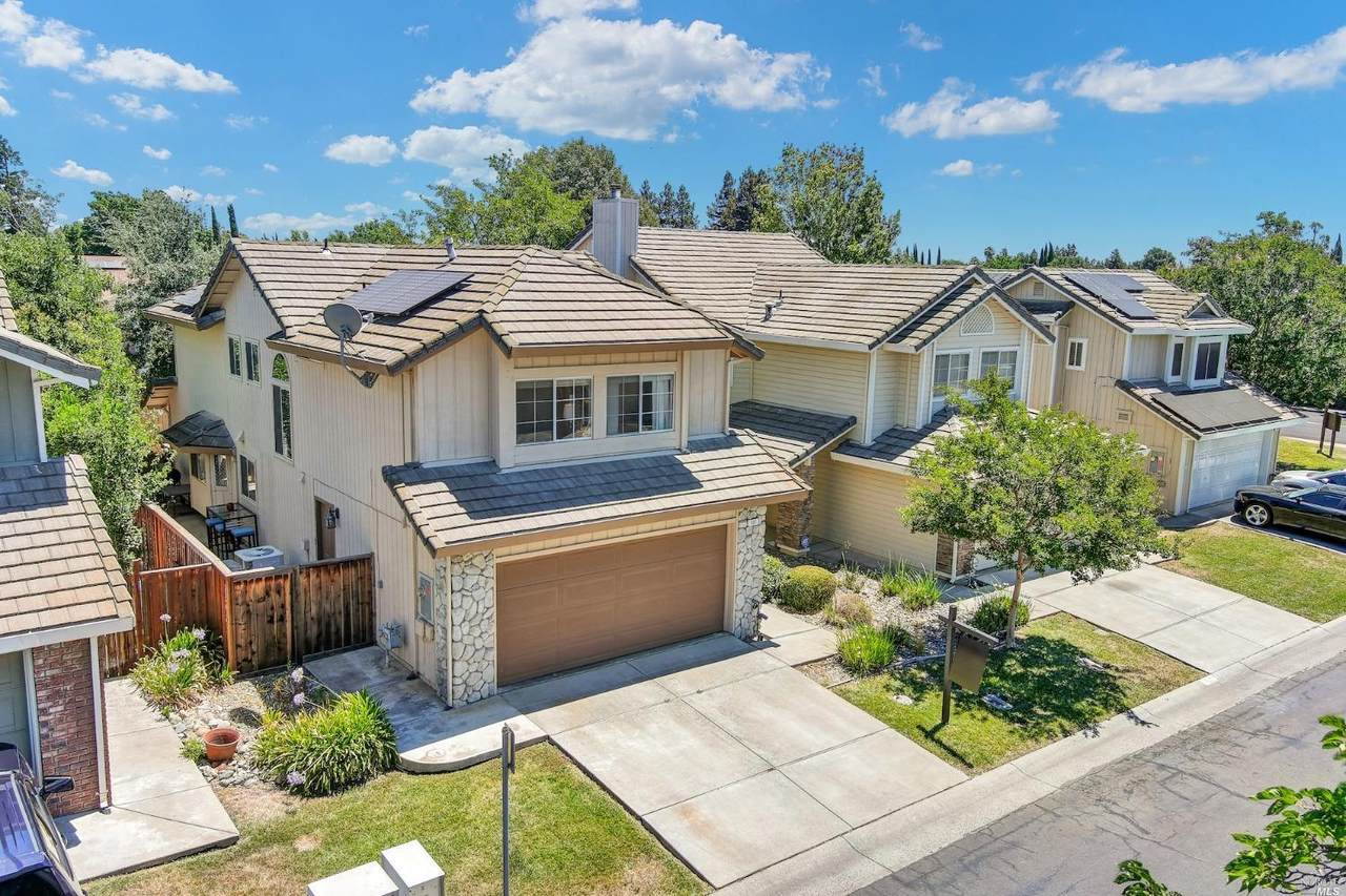 107 Colony Way - Photo 1