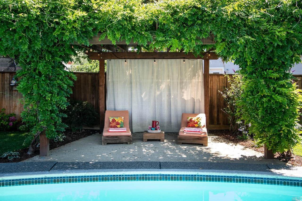 10 Juanita Court - Photo 1