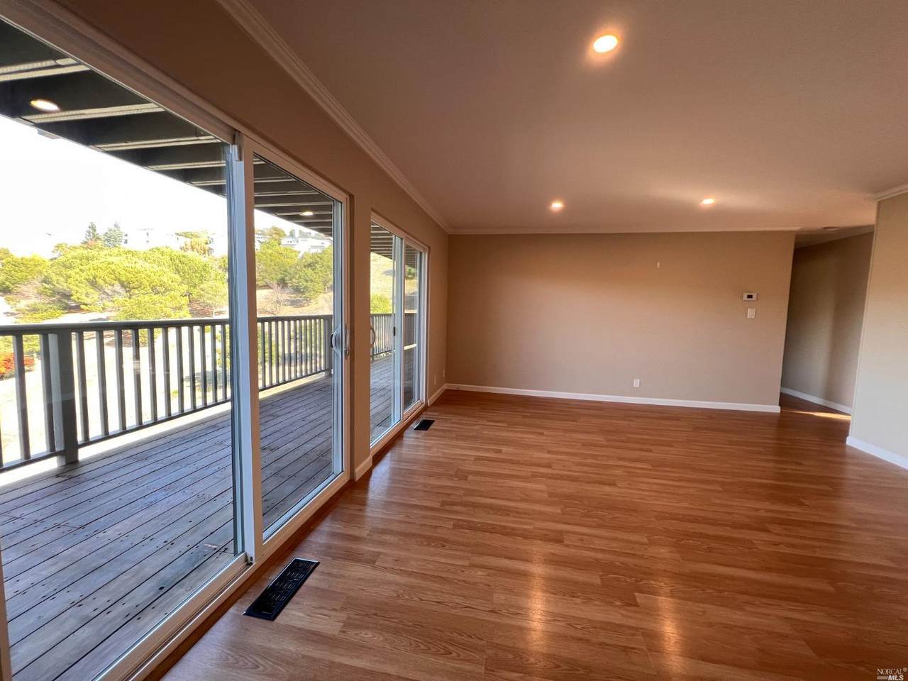 6 Circle Drive - Photo 1