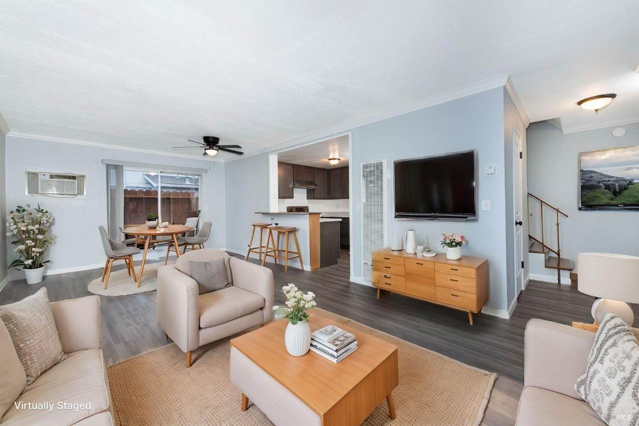 79 El Toro Court - Photo 1