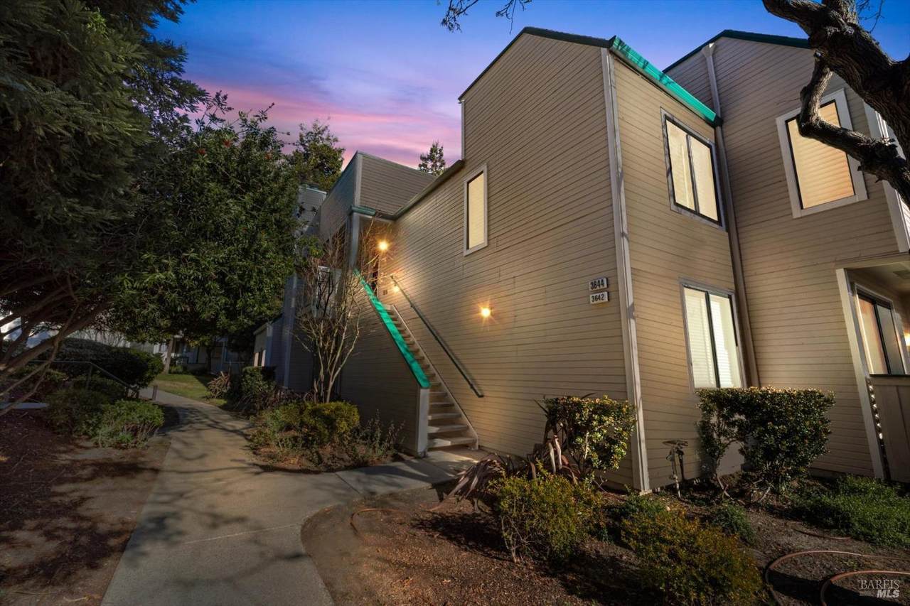 3644 Stoneglen - Photo 1