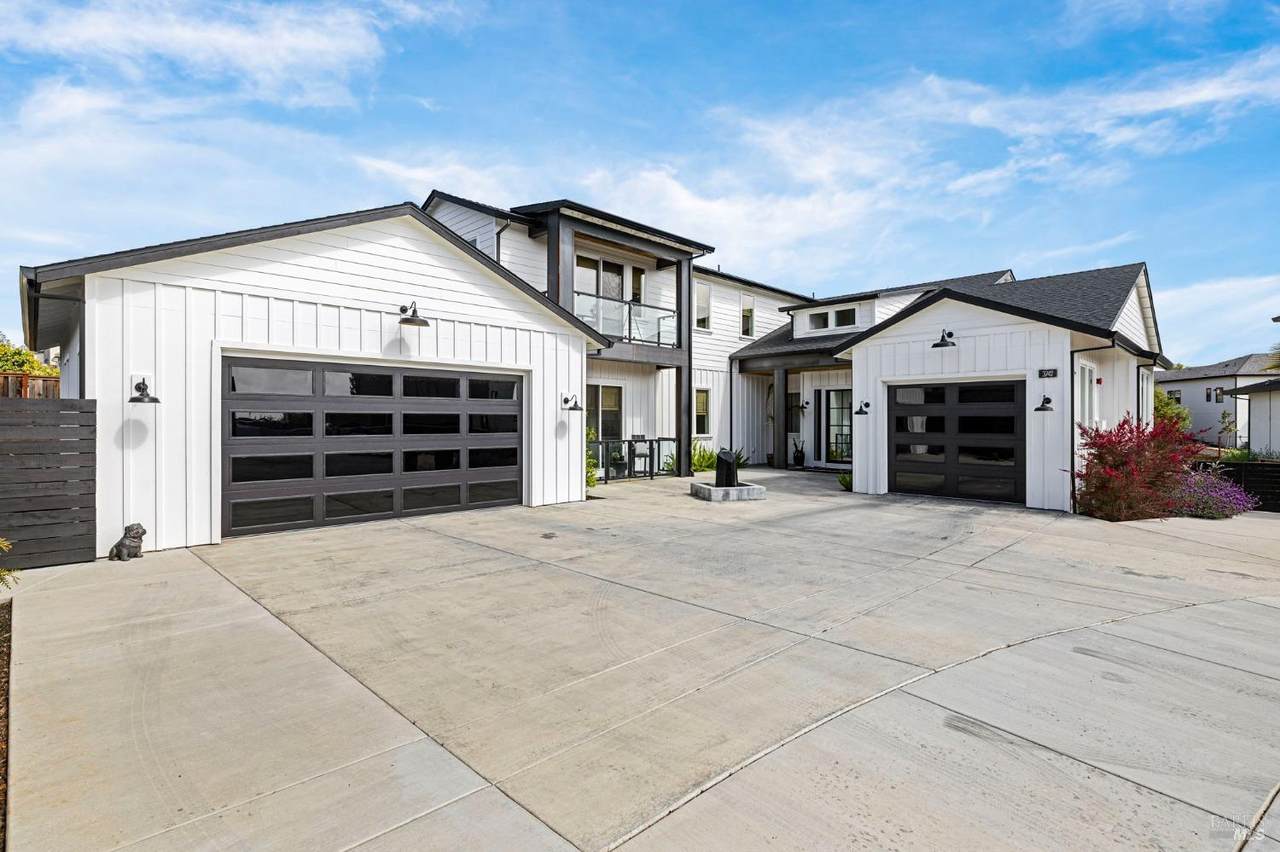 3742 Sawgrass Place - Photo 1