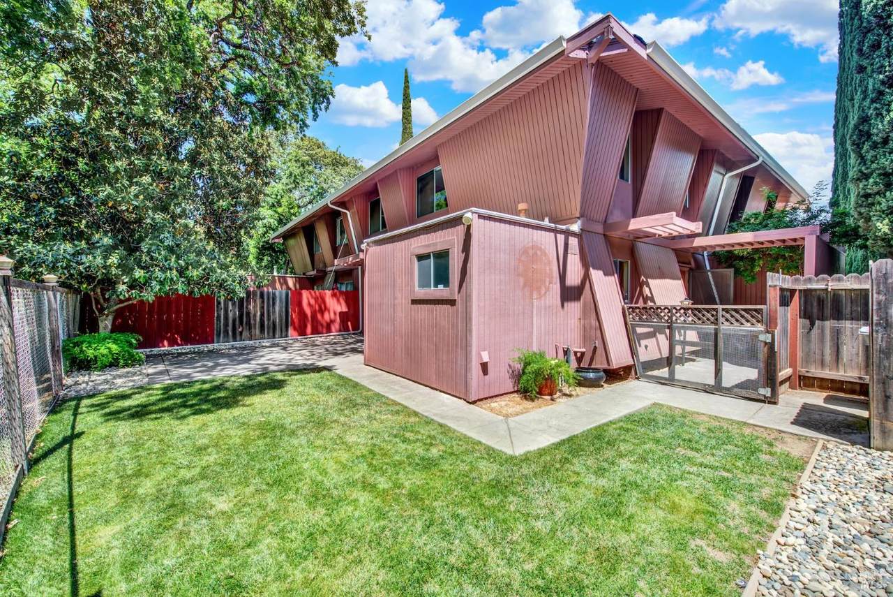 970 El Camino Avenue - Photo 1