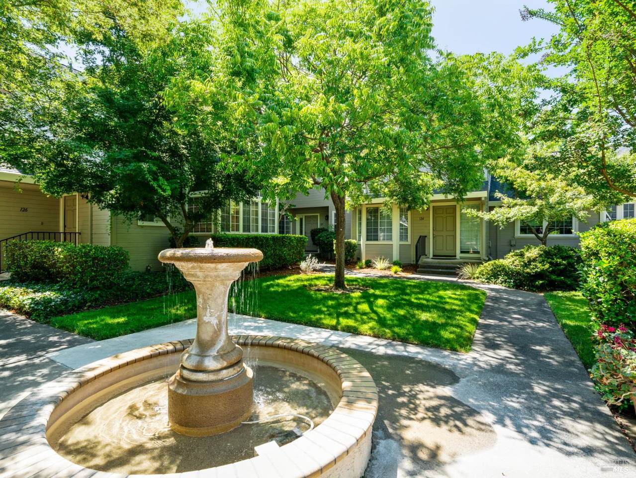 125 Valley Club Circle - Photo 1