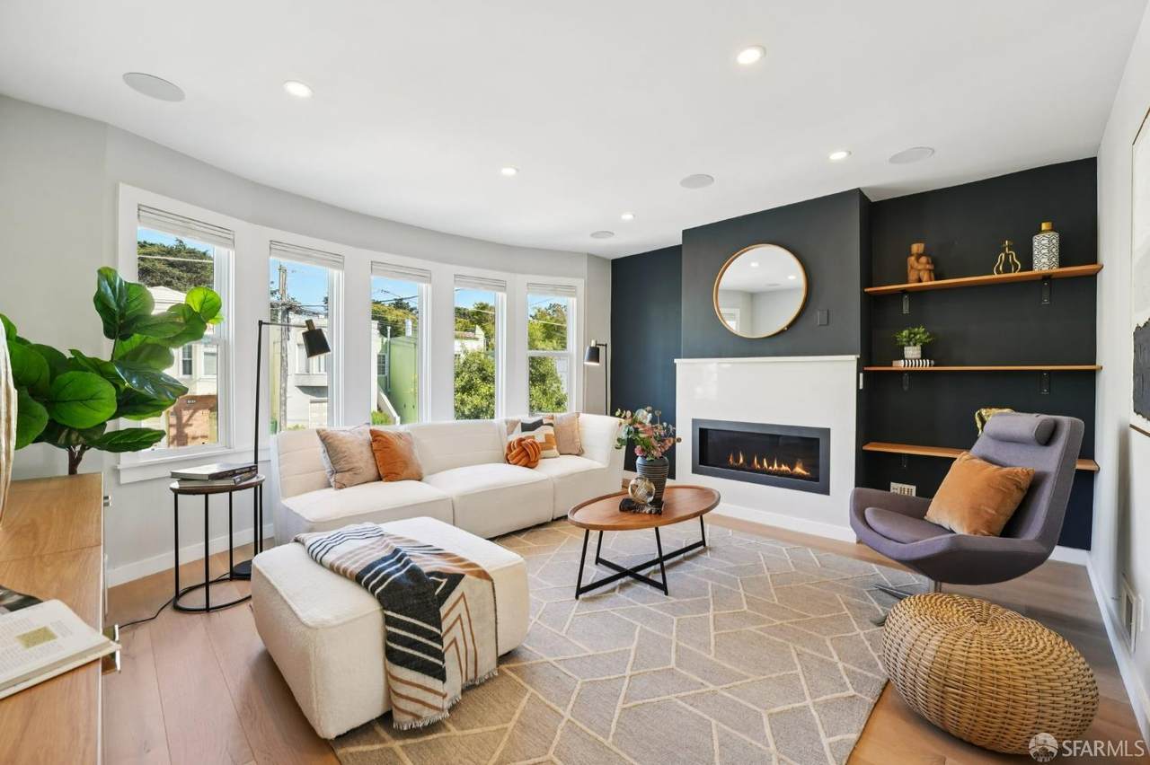 182 Prague Street - Photo 1