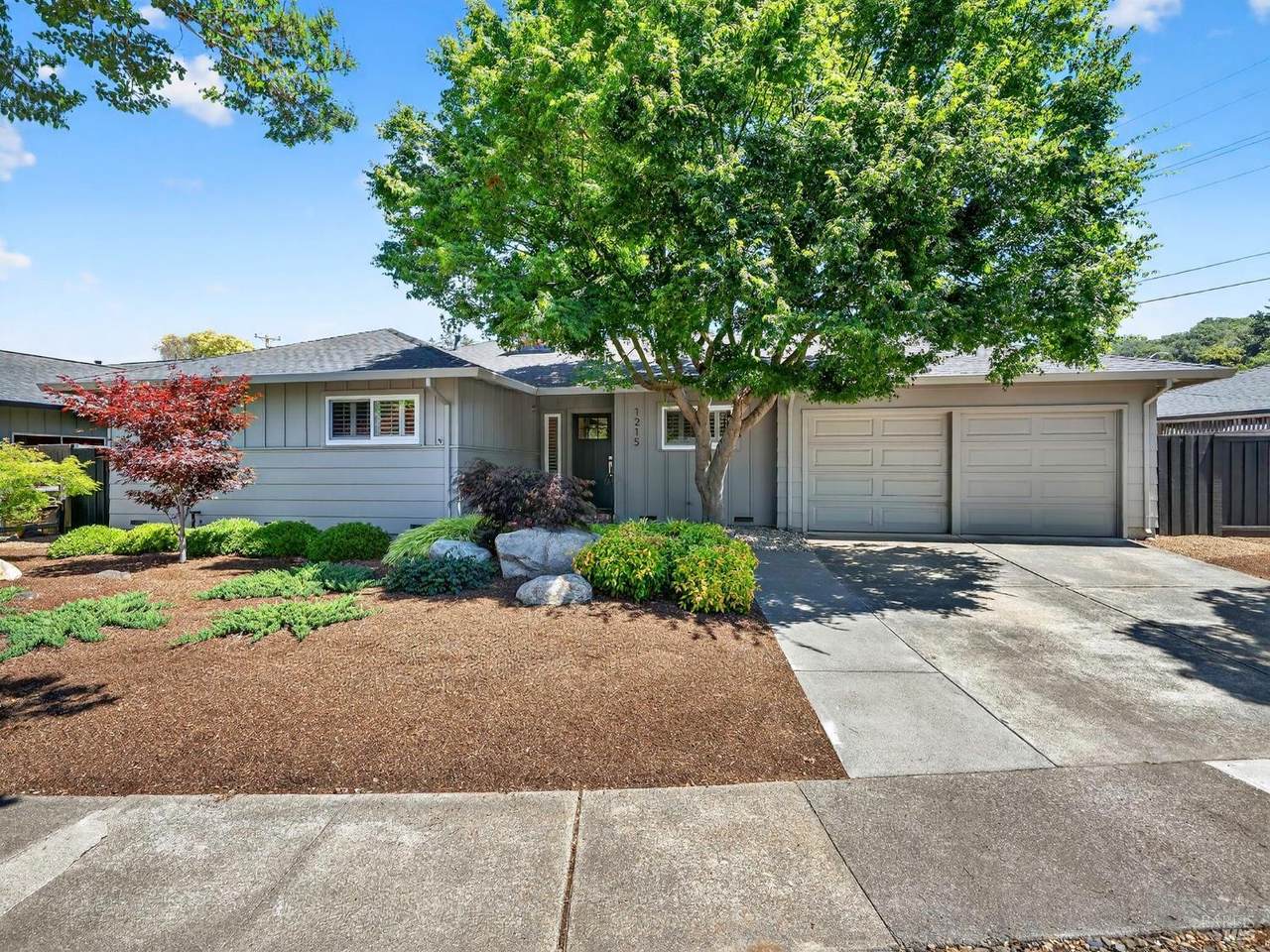 1215 Moss Rock Court - Photo 1