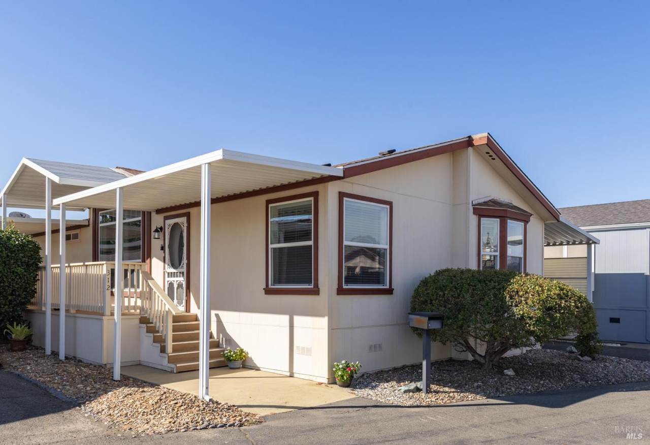 312 Tammy Way - Photo 1
