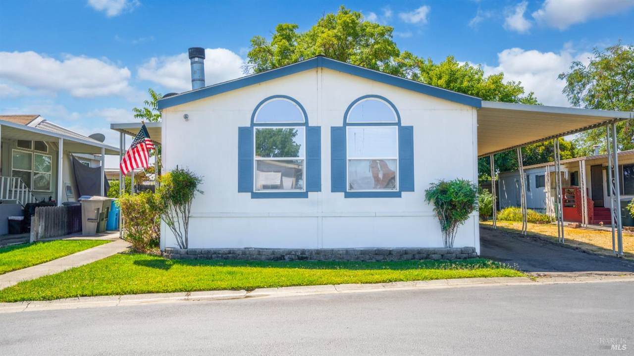 131 Del Paso Drive - Photo 1