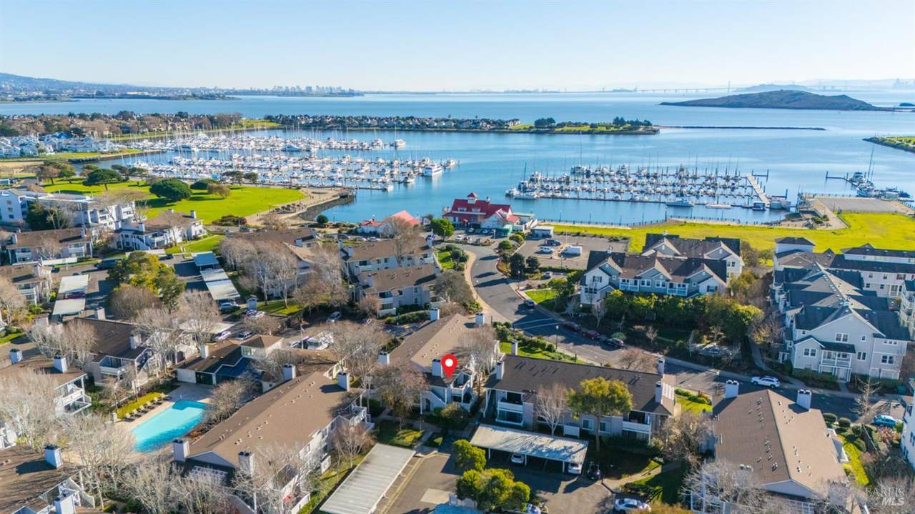 34 Schooner Court - Photo 1