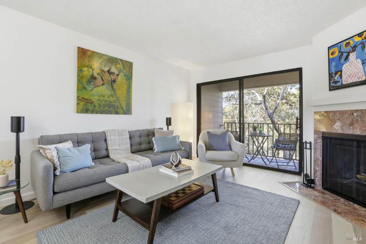 823 Via Casitas - Photo 1