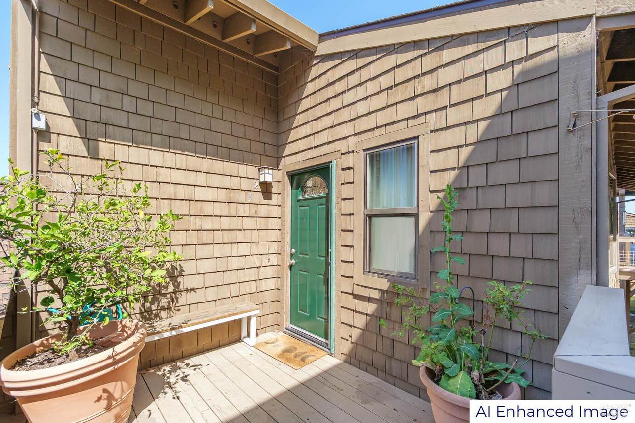 132 Tiburon Boulevard - Photo 1