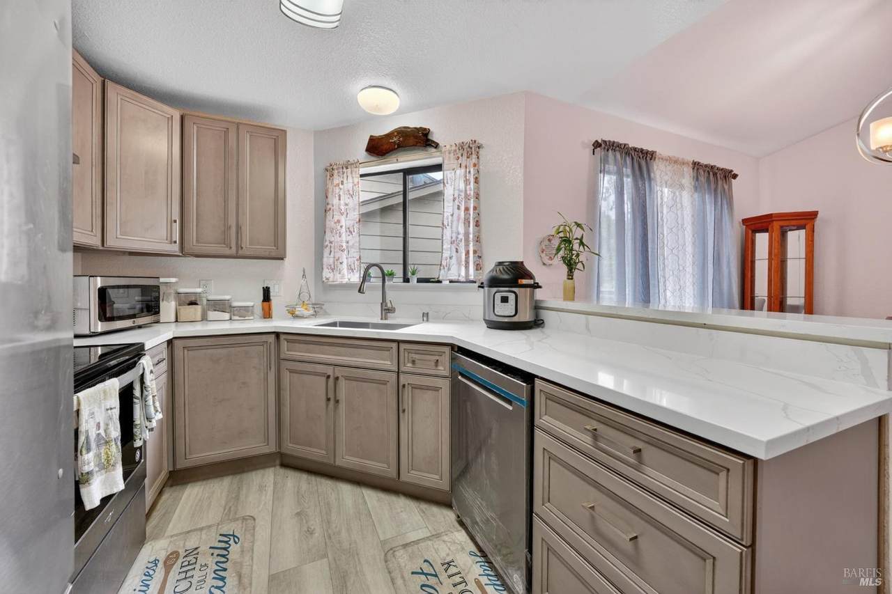 810 Dover - Photo 1