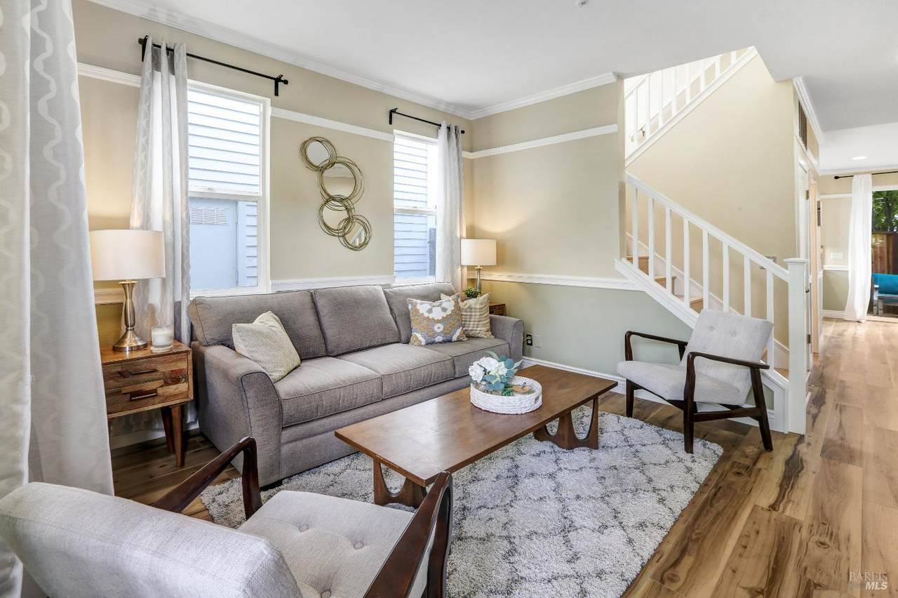 143 Piper Lane - Photo 1