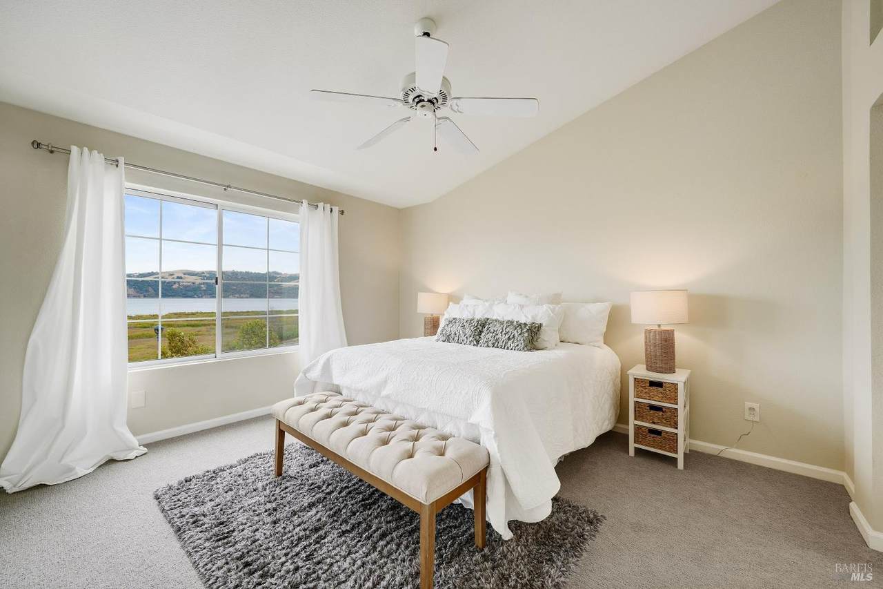 450 E Street - Photo 1