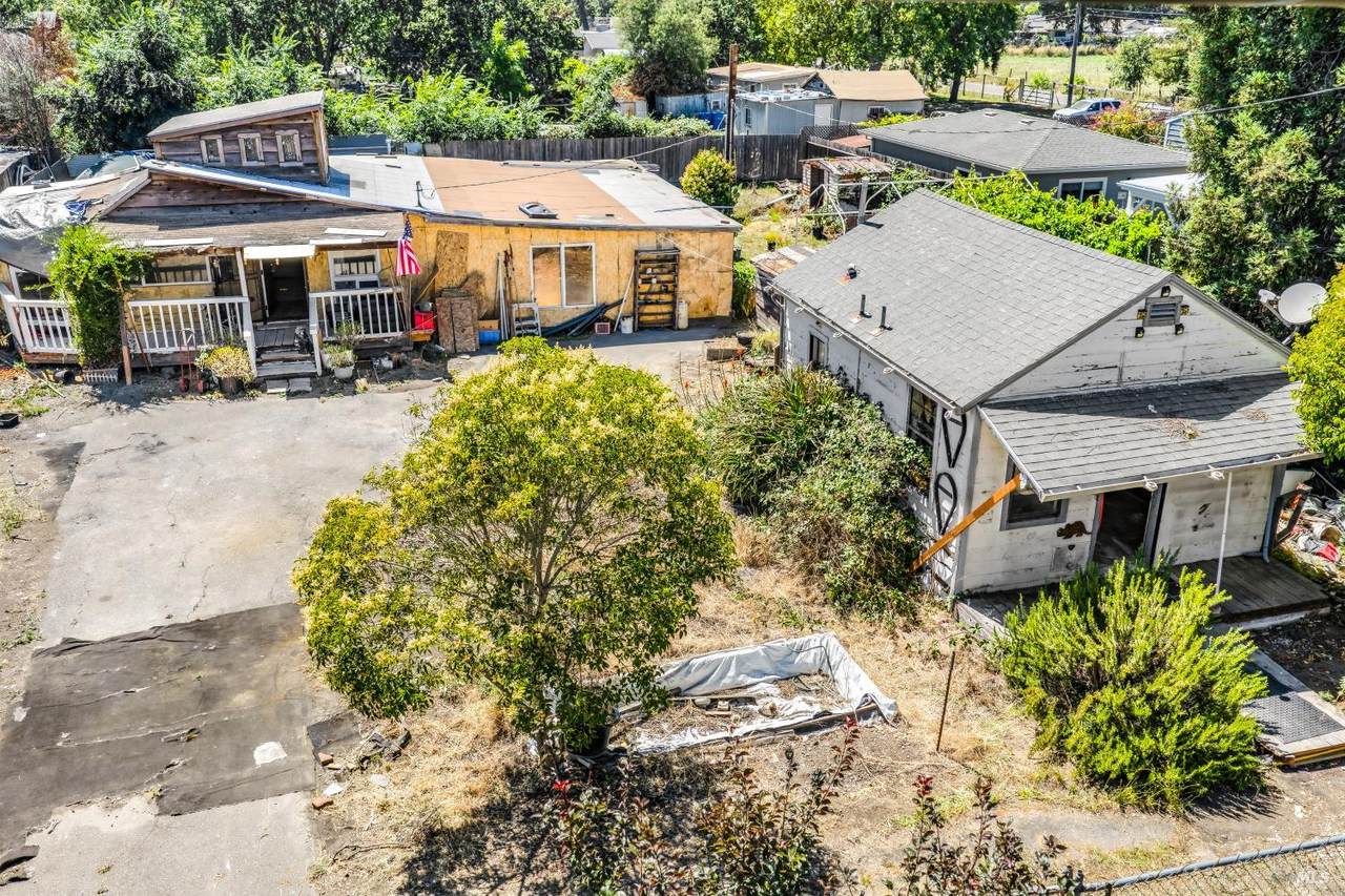 1129 Fresno Avenue - Photo 1