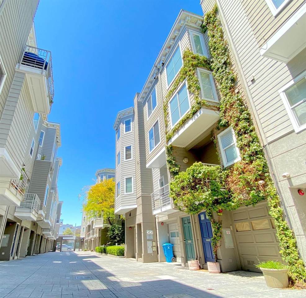 20 Scott Alley - Photo 1