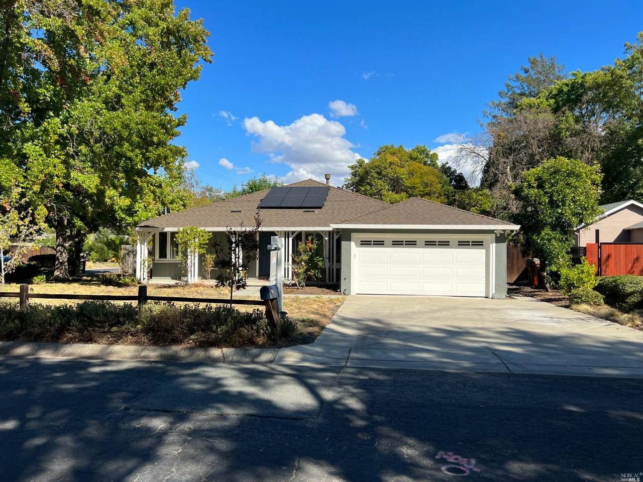 295 Keats Circle - Photo 1