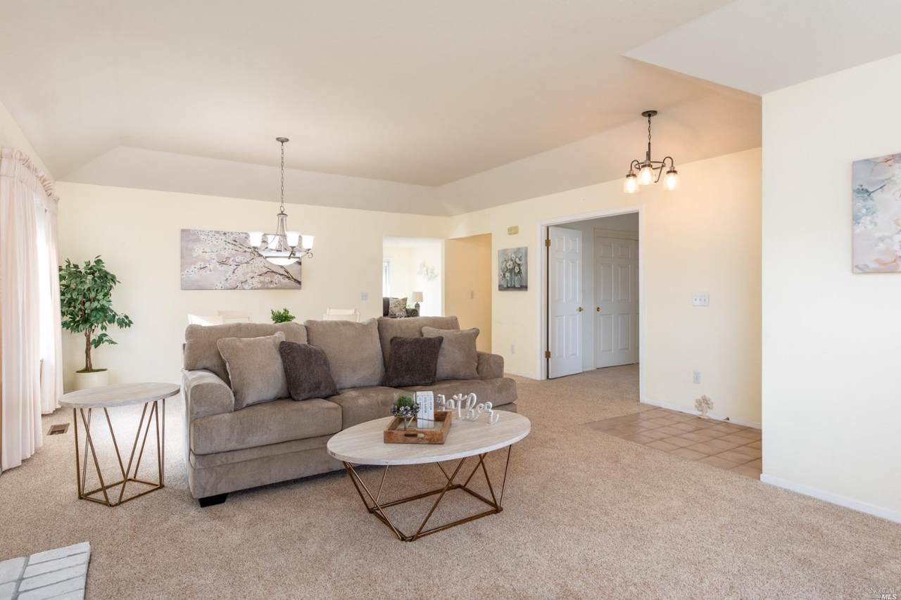 8070 Oakmont Drive - Photo 1