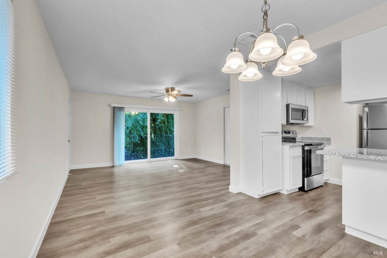 128 Del Rio Court - Photo 1