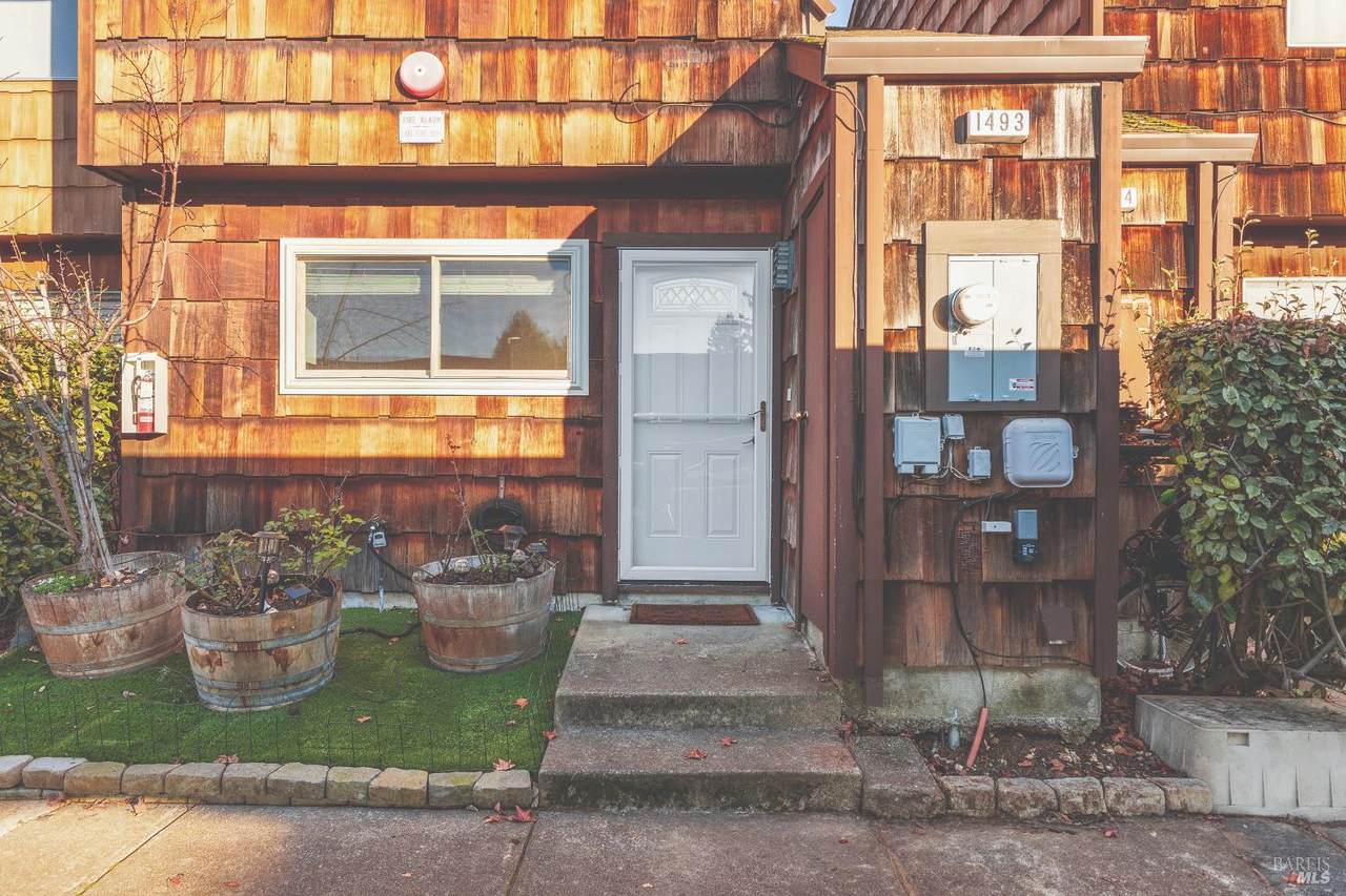1493 Parkway Drive - Photo 1