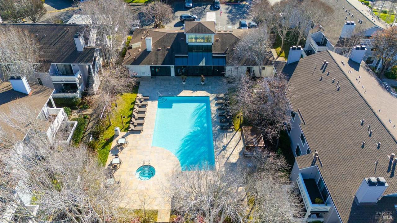34 Schooner Court - Photo 1