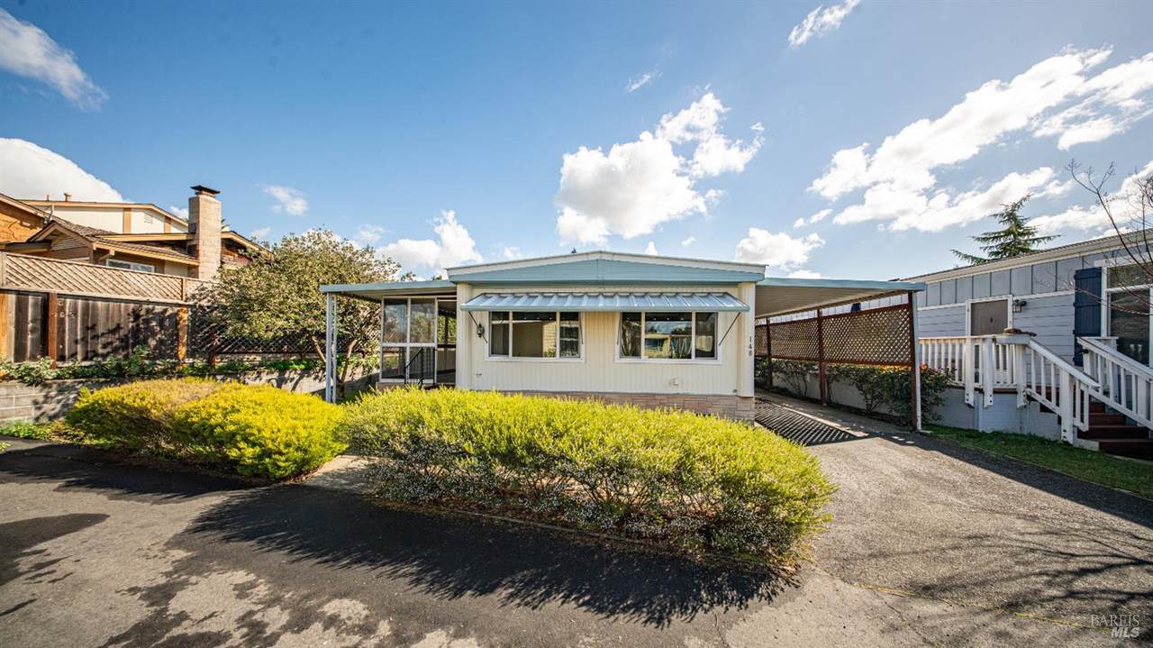 148 Oakwood Drive - Photo 1