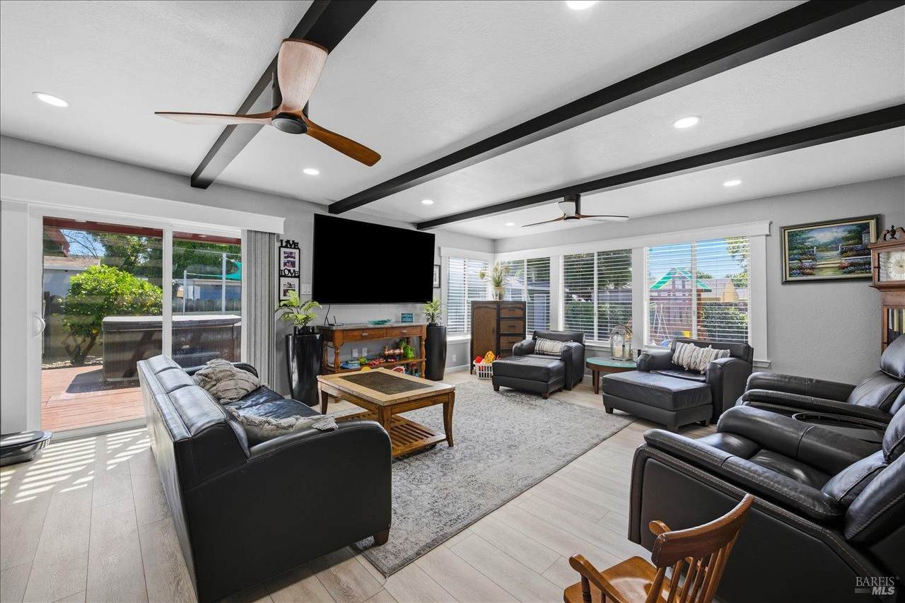 343 Arizona Street - Photo 1