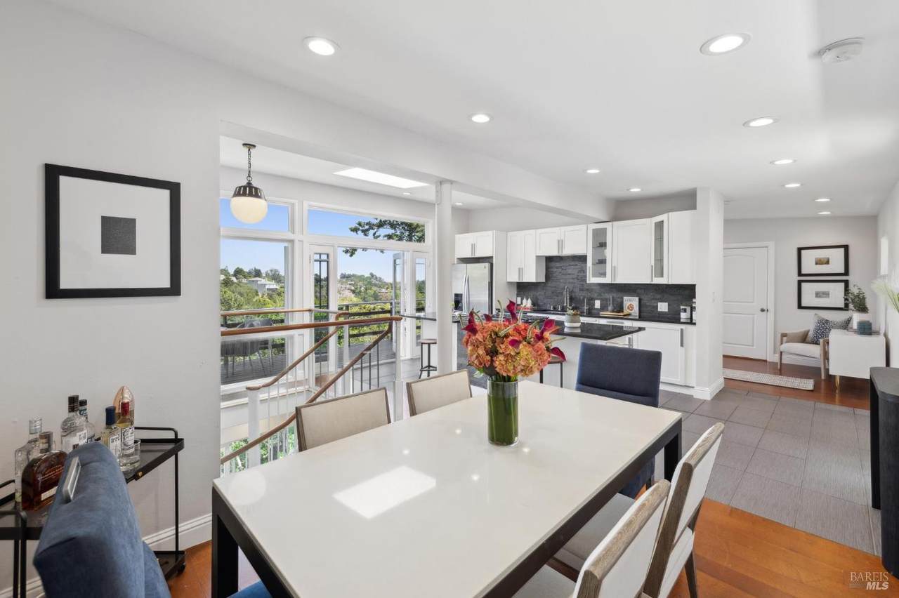 1131 California Avenue - Photo 1