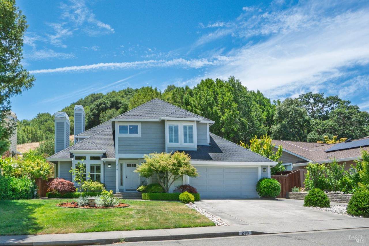 219 Butterfield Drive - Photo 1