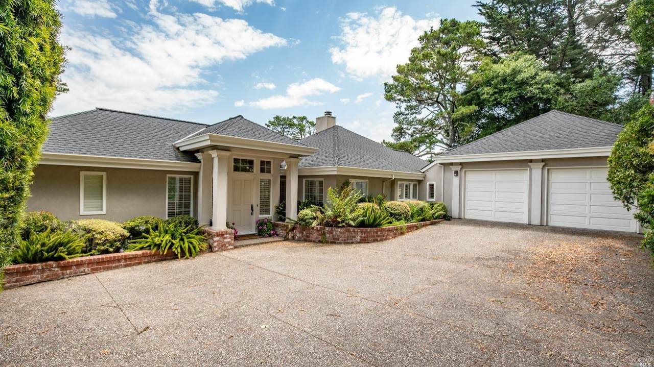 645 Amaranth Boulevard - Photo 1