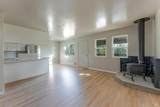 1608 Daphne Drive - Photo 3