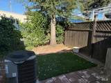 660 Leslie Street - Photo 20