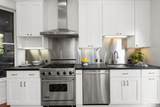 220 Scott Street - Photo 8