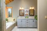 135 Larkspur Close - Photo 32