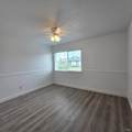 102 Laurel Street - Photo 10