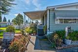 660 Leslie Street - Photo 4