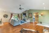 1040 Berry Lane - Photo 17