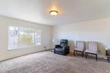 327 Pecan Street - Photo 15