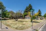 402 Grove Avenue - Photo 18