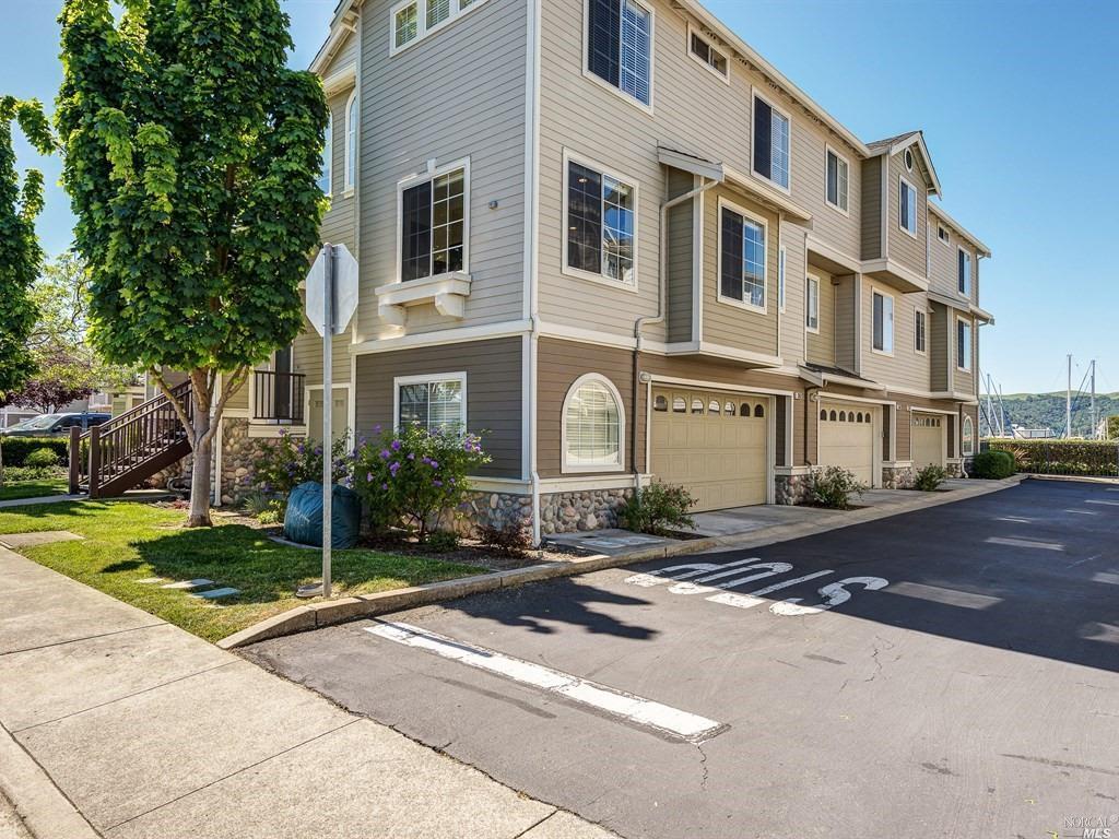 362 E Street - Photo 1